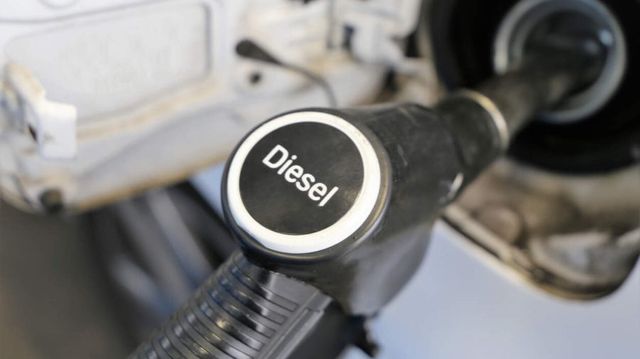 Motorina, lovită de taxe – Chicu avertizează că acciza va exploda cu 73% în trei ani