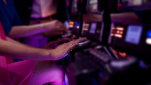 Orașul din România care ar putea interzice complet sălile de jocuri de noroc. Urmează o dezbatere publică