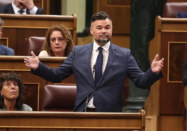 Sánchez afirma que volverá a gobernar en 2027 y Rufián replica: «¿Con quién? A mi los números no me salen»
