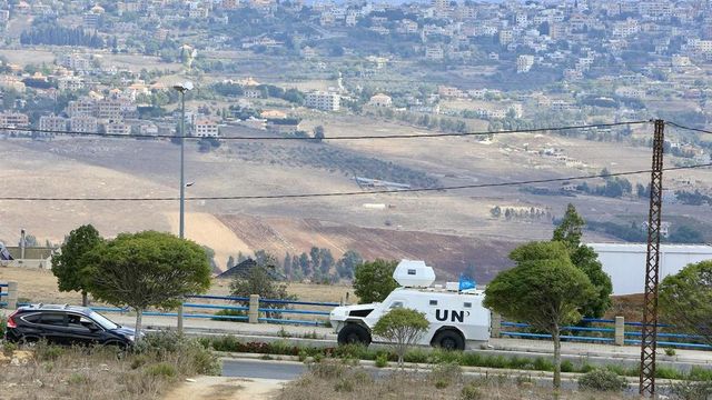 Israel ataca posiciones de tropas de la ONU en Líbano y hiere al menos a 2 militares