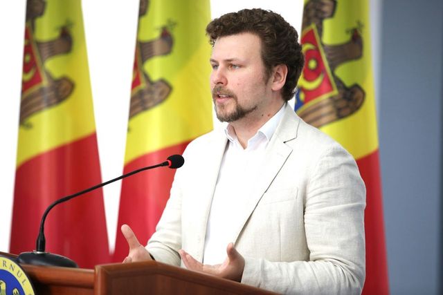 Ministerul Educației, despre vânzarea testelor de examene: „Sunt păstrate în condiții de maximă securitate”