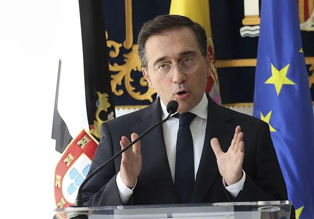 Albares advierte tajante desde Ceuta: “Hasta la última persona que entró va a ser devuelta”