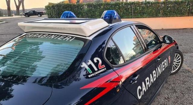 Accoltella il padre dopo una lite per futili motivi, 17enne arrestato