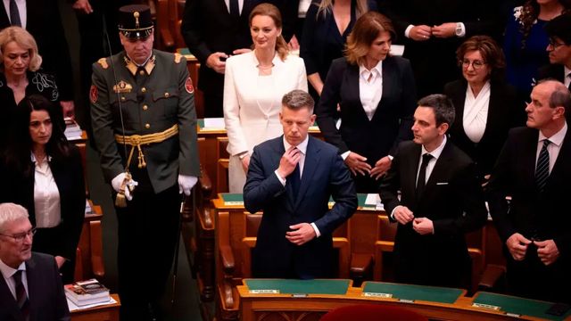 Nový maďarský parlament zvolil Pétera Magyara premiérem