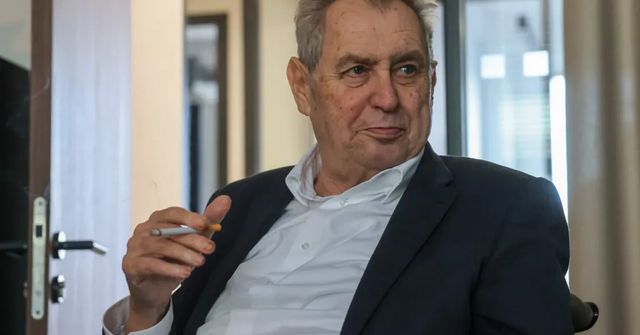 Miloš Zeman čelí návrhu na exekuci, protože nezaplatil Šarapatkovi