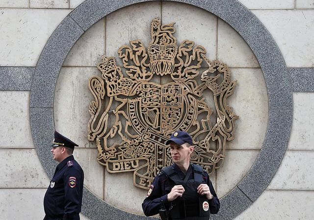 Detenido un guardia de la embajada británica en Moscú por espiar para Ucrania