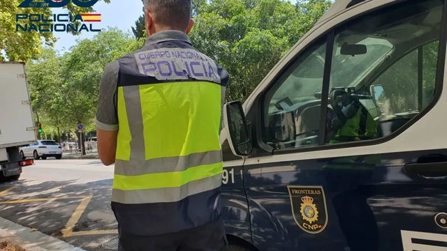Dos detenidos por prostituir a una veintena de mujeres en chalés de la Playa de Palma