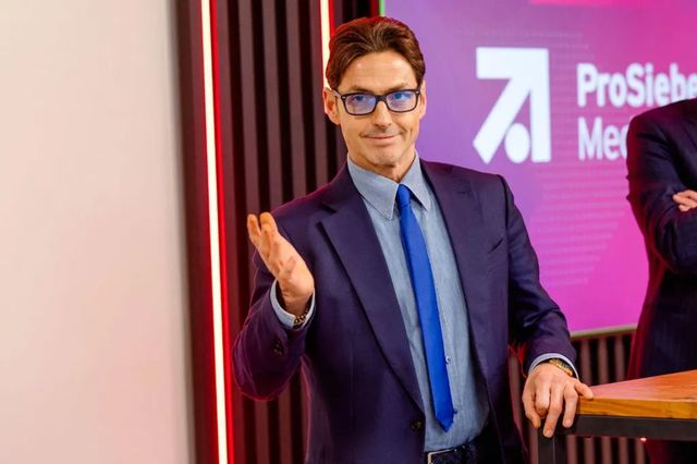 Berlusconi crede nel futuro della TV: il ritratto della Börsen-Zeitung nel giorno del suo compleanno