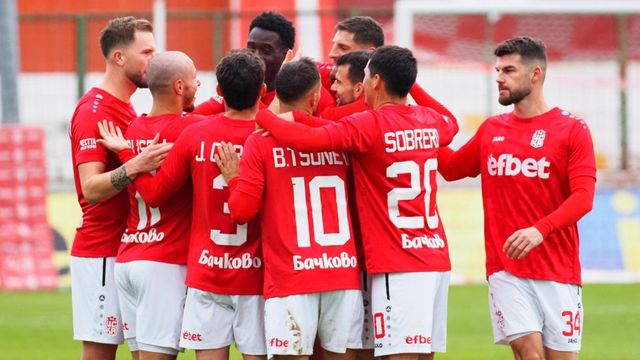 ЦСКА 1948 подписа договор с германски полузащитник