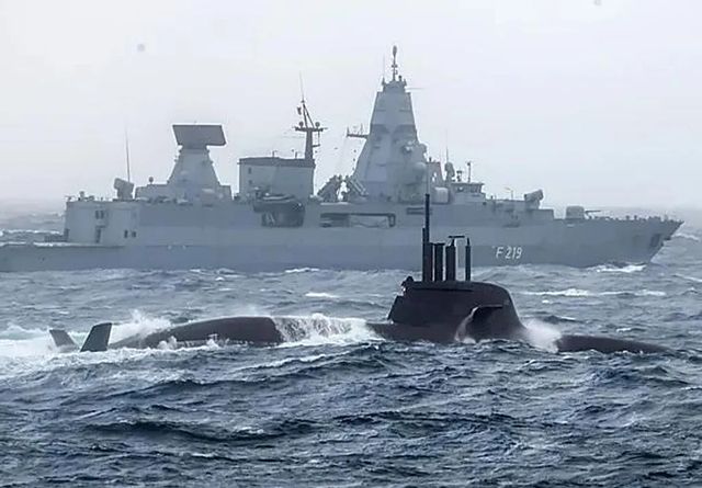 Alemania despliega dos fragatas en el Atlántico Norte para vigilar a Rusia