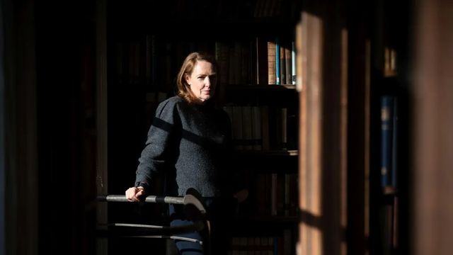 Paula Hawkins, autora de 'La chica del tren', regresa con un nuevo 'thriller': «No escribo finales felices»