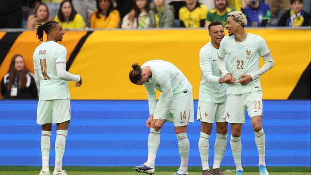 Ливърпул потвърди, че френският национал Юго Екитике ще пропусне остатъка от сезона и Световното първенство