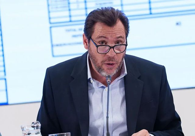 La «renovación integral» sin cambiar todas las vías pone en aprietos a Puente