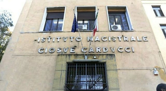 Al liceo Carducci di Roma spunta 'lista degli stupri' con i nomi di due ragazze