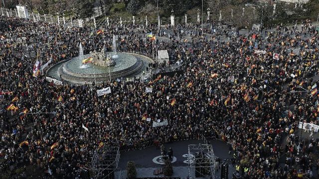Protest masiv la Madrid, impotriva premierului Pedro Sanchez