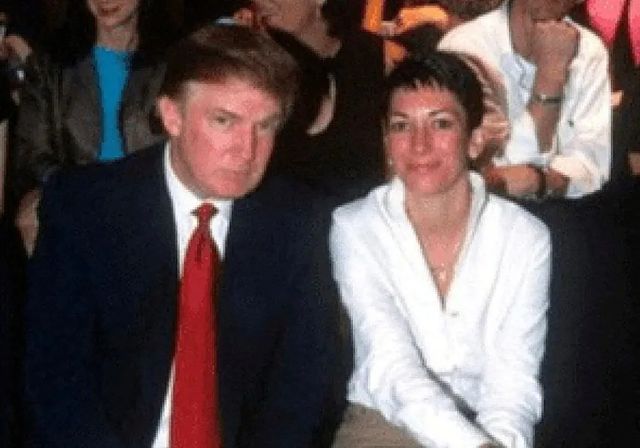 Trump voló en el jet privado de Epstein hasta en ocho ocasiones