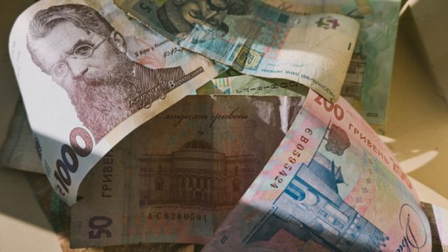 Ucraina își va redenumi moneda națională. De ce renunță la…