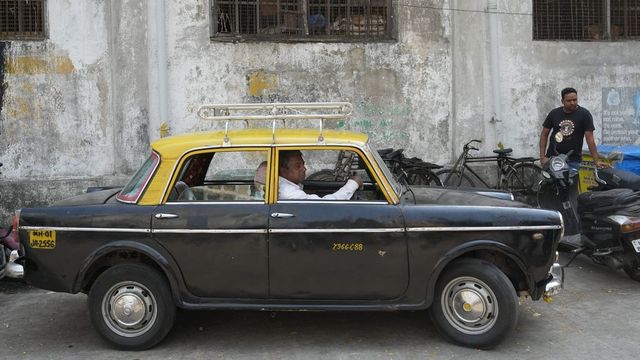 'Mumbai Ki Shaan' Kaali-Peeli Taxis to Go Off Roads from Oct 30 After 6 Decades | Here's Why