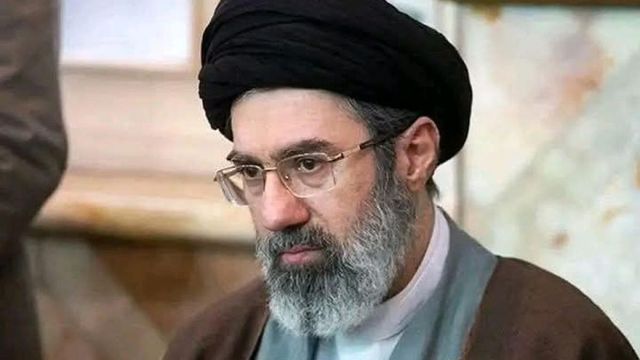 Fiul lui Ali Khamenei, care ar fi trebuit să-i urmeze la conducerea Iranului, a fost eliminat