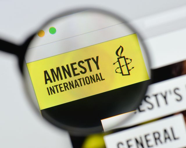 Raport Amnesty International: tortura rămâne nepedepsită, iar libertatea de exprimare este restrânsă în Moldova