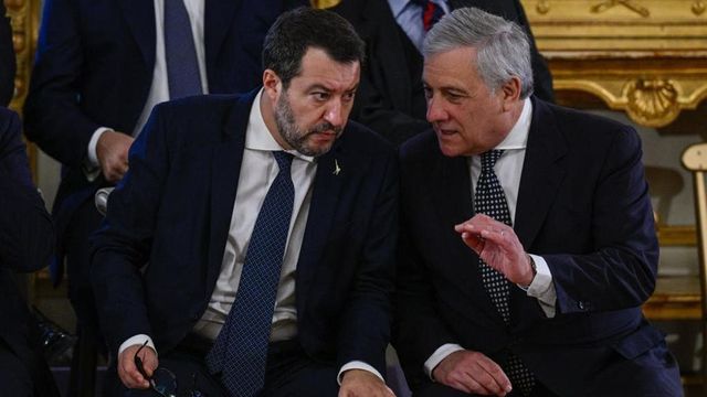 Armi dell'Italia a Kiev, i dubbi di Salvini: 'Non vorrei si alimentasse la corruzione'