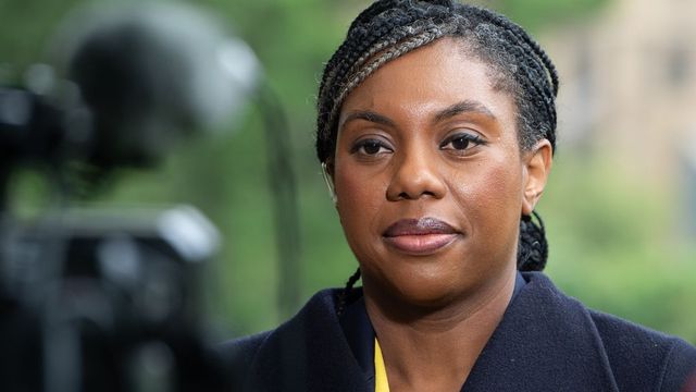 Kemi Badenoch es la primera mujer negra en liderar el Partido Conservador británico