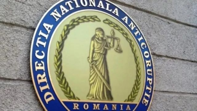 Doi chirurgi de la Spitalul Militar Constanța sunt cercetați de DNA pentru luare de mită în formă continuată