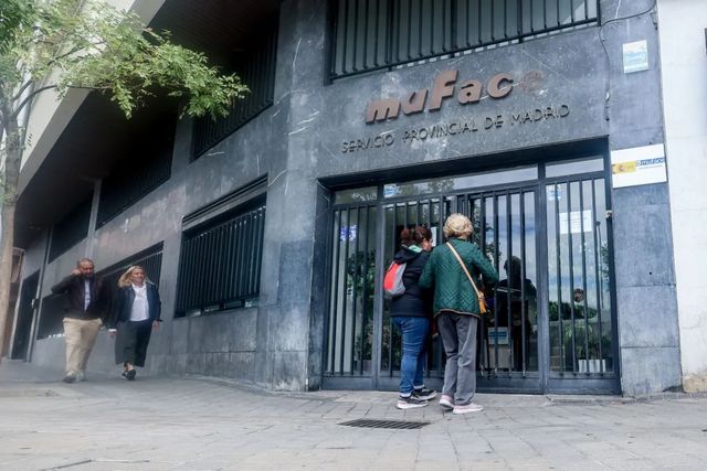 El Gobierno no da por perdido Muface y pregunta a las aseguradoras el precio que quieren