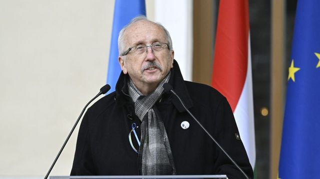 Kilép a DK-ból Niedermüller Péter