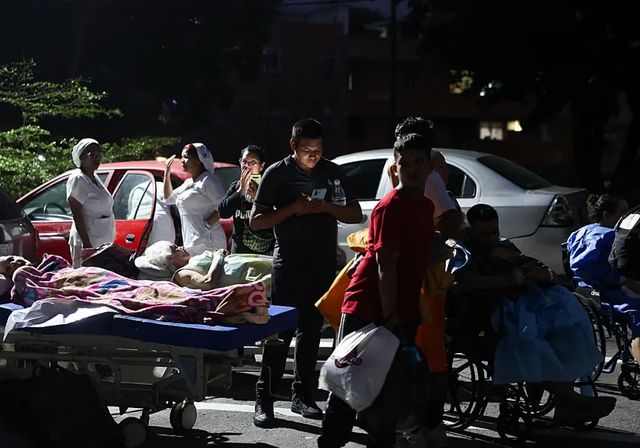 68 españoles sin localizar tras los terremotos en Venezuela