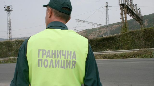 Преследван от полицията автомобил падна в Бургаското езеро