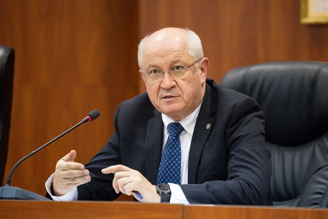 Premierul Munteanu pleacă la București – Va participa la o Conferință de securitate și dezvoltare economică