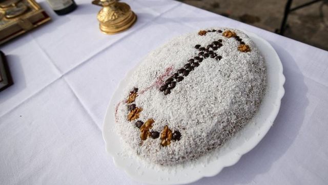Ce se dă de pomană de Moșii de vară 2026: Alimente de împărțit în Sâmbăta Morților