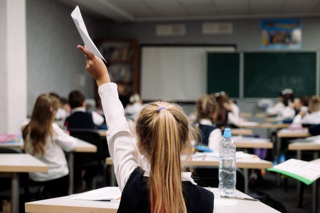 Ministerul Educației a cerut suspendarea unui profesor vizat într-un presupus caz de abuz sexual asupra unei eleve din nordul țării