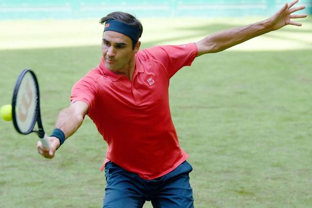 Roger Federer Eases Into Second Round At Halle