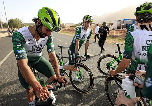 El Tour de Francia da la campanada e invita al Caja Rural