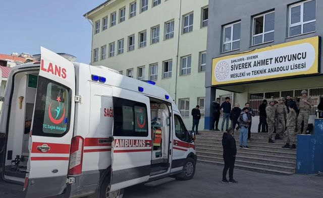 Atac armat la un liceu din Turcia: Un fost elev a rănit cel puțin 16 persoane