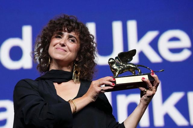 Zlatého lva získal v Benátkách film Woman Unknown, porota ocenila dokument Naza