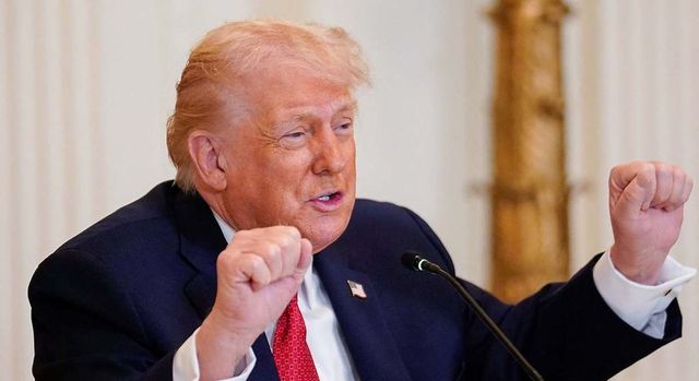 Trump amenaza con subir los aranceles a aquellos países que no acepten sus planes en Groenlandia