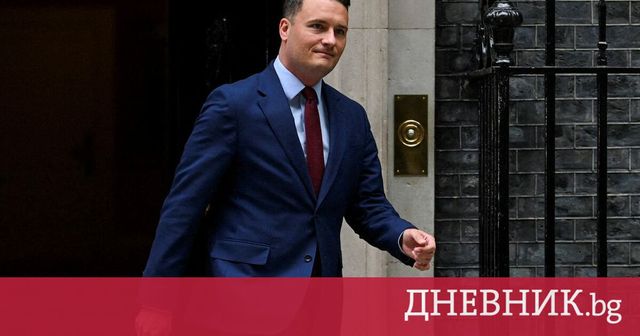 Британският министър на здравеопазването Уес Стрийтинг подаде оставка