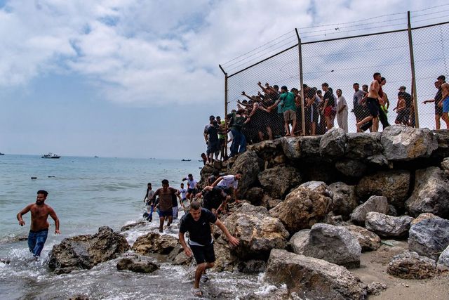 Italia cere închiderea spațiului Schengen pentru Spania, după valul de migranți din Ceuta