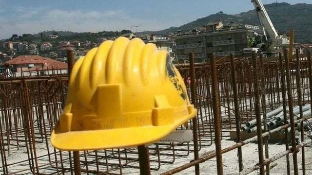 Incidenti lavoro, cade da 6 metri: muore operaio 38enne a Lamezia Terme