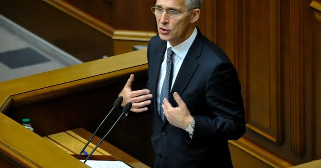 Ukrajina je na nezvratné cestě do NATO, potvrdil Stoltenberg v Kyjevě