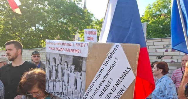 Sjezd sudetských Němců dělí Česko, v Brně se protestuje. Södera čeká ožehavá mise
