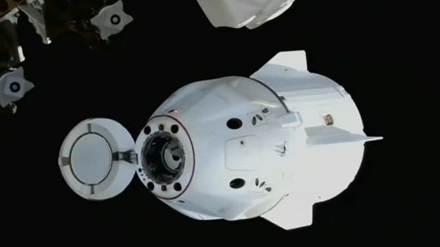 Four astronauts to return to Earth today in rare medical evacuation