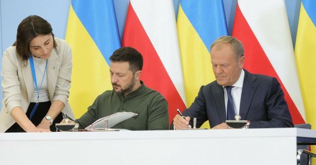 Zelensky, Varsavia potrà abbattere razzi nei cieli ucraini