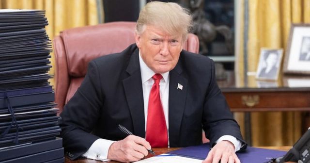 Trump anunță creșterea taxelor vamale pentru Canada, Mexic și China, cei mai mari trei parteneri comerciali ai Statelor Unite