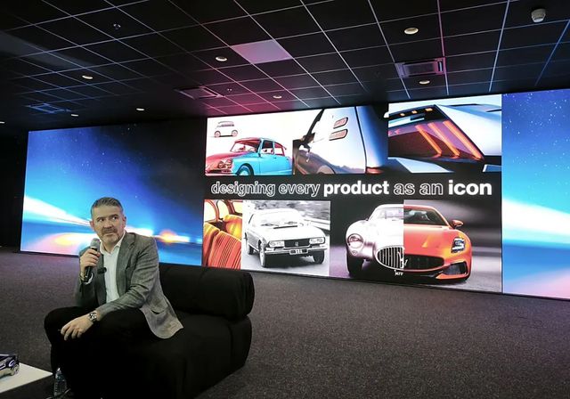 Gilles Vidal, el niño que dibujaba coches