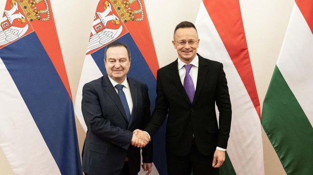 Szerbia kulcsország a régióban, ezért támogatjuk uniós csatlakozását