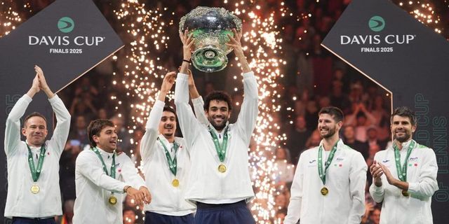 Cobolli, Berrettini e la conferenza show dopo il trionfo in Coppa Davis